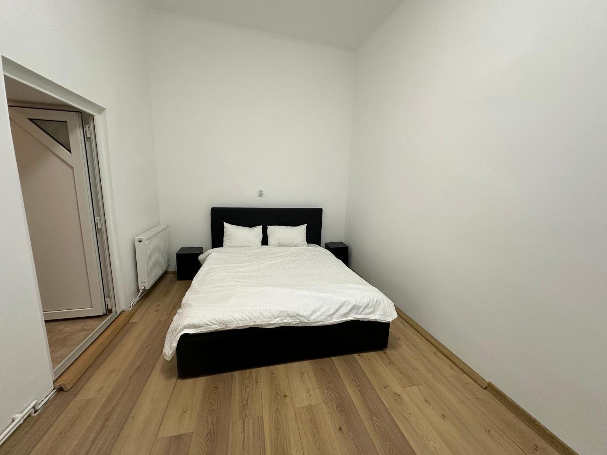Eroilor Downtown Apartamento *